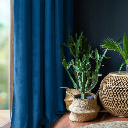 Mīksts samta nakts aizkars 140x270cm ar āķiem